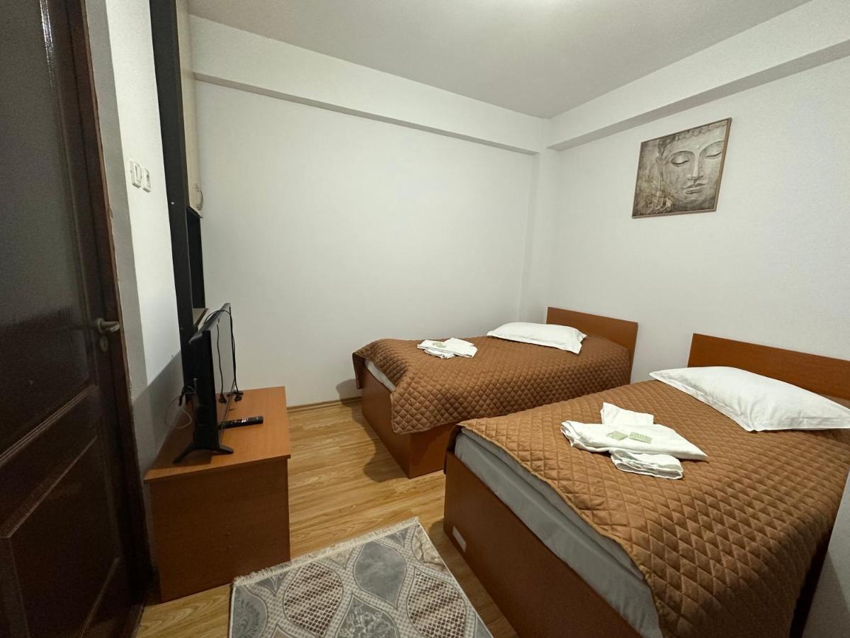 Casa Rustic Cazare Pitesti Exterior photo