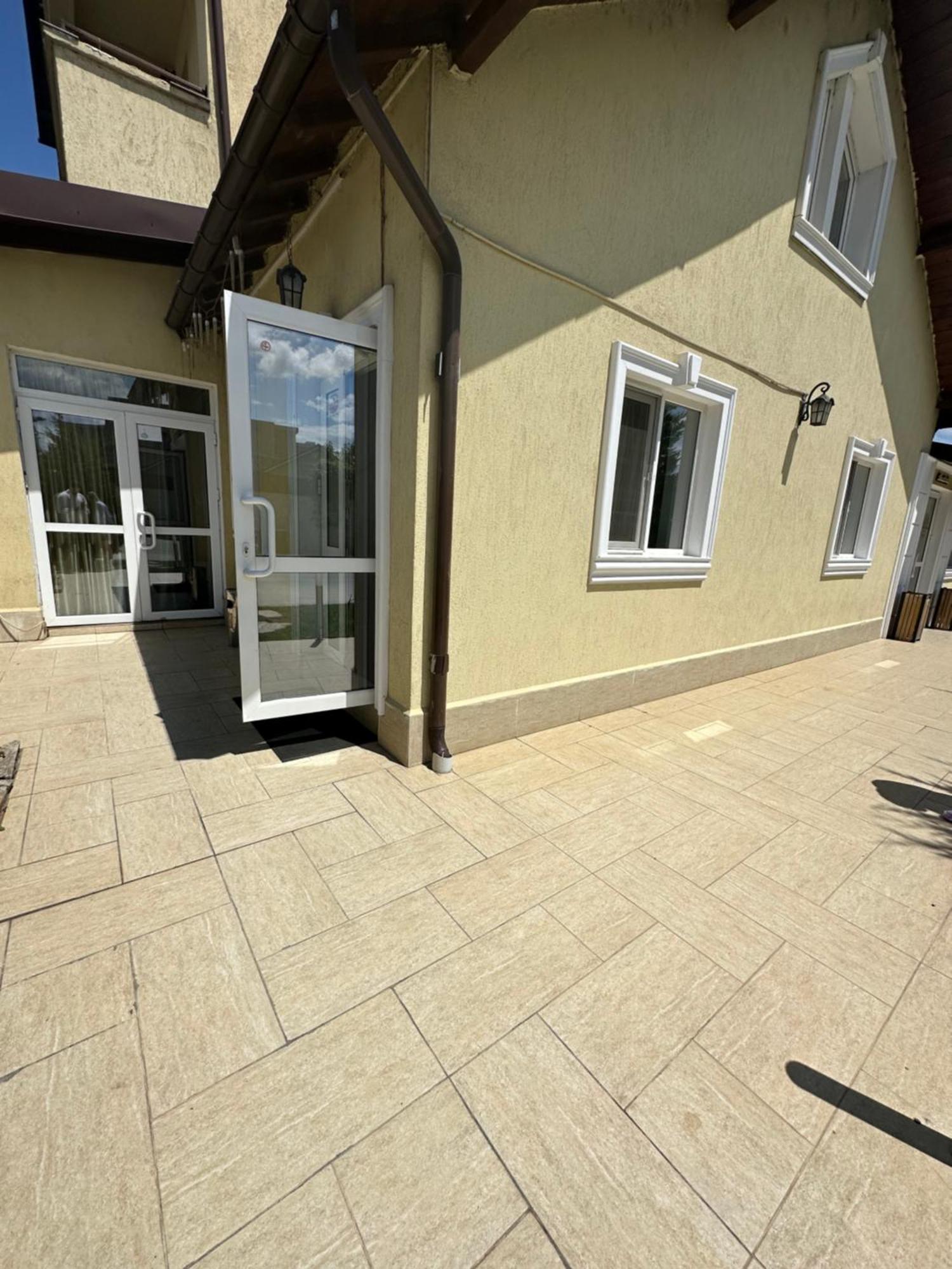 Casa Rustic Cazare Pitesti Exterior photo